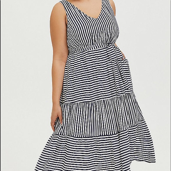 torrid Dresses & Skirts - Nwt Torrid Navy White striped Midi Tiered Dress